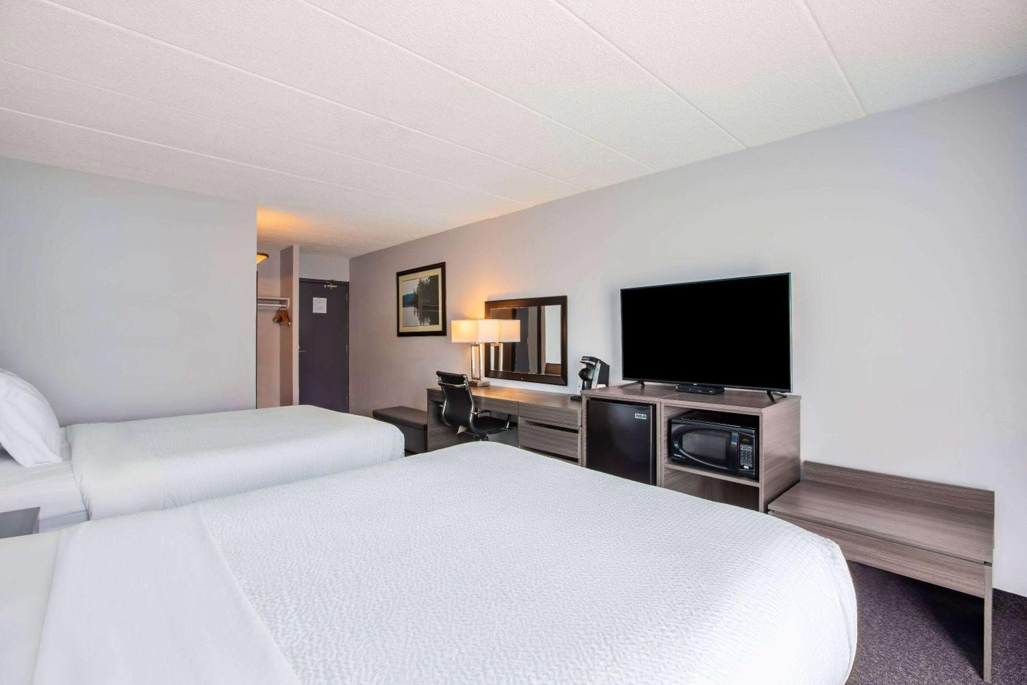 Days Inn By Wyndham Sudbury & Conference Centre Luaran gambar